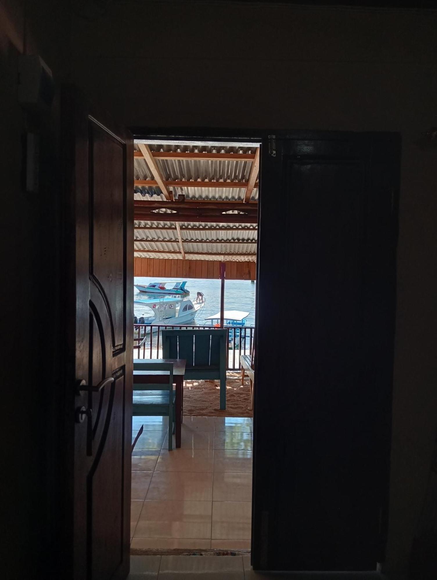 Mamalis Homestay Manado Esterno foto
