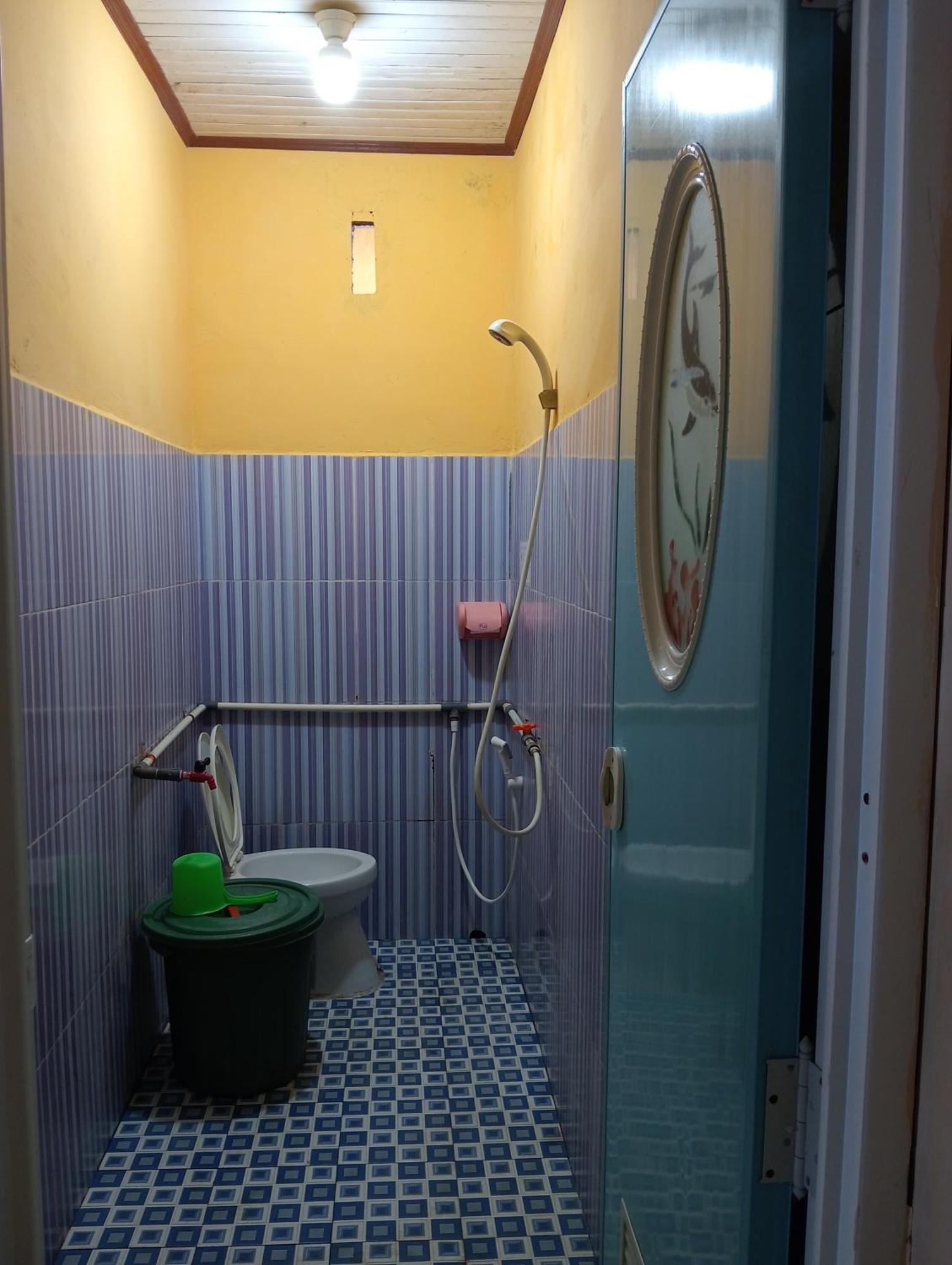 Mamalis Homestay Manado Esterno foto
